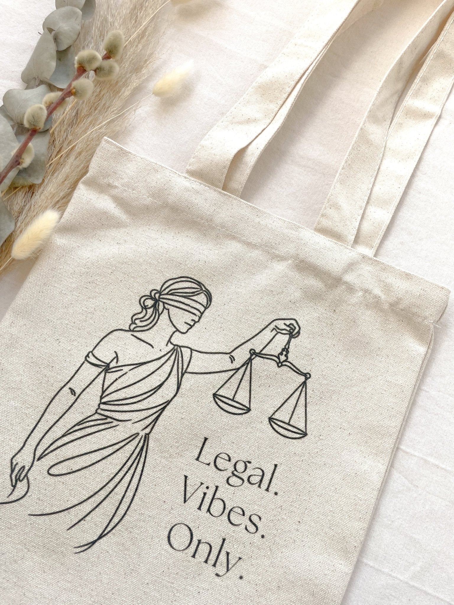 Baumwolltasche Jura – Gerechtigkeitswaage / Justitia | Geschenk für Juristinnen & Anwälte