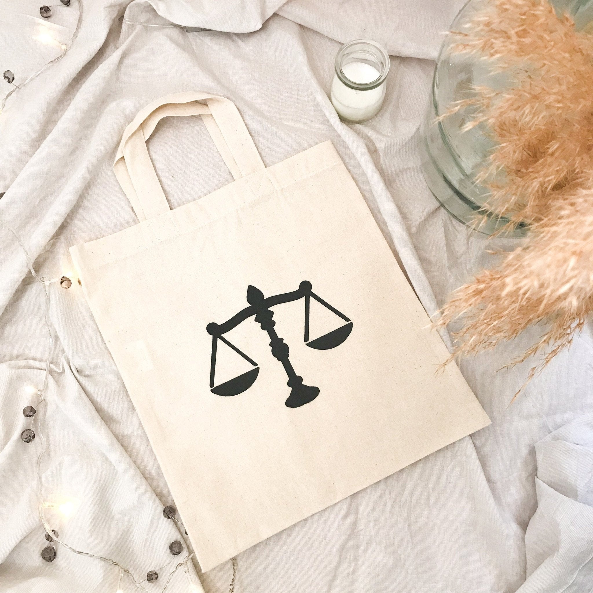 Baumwolltasche - Jutebeutel für Juristen mit Paragraphen und Gerechtigkeitswaage