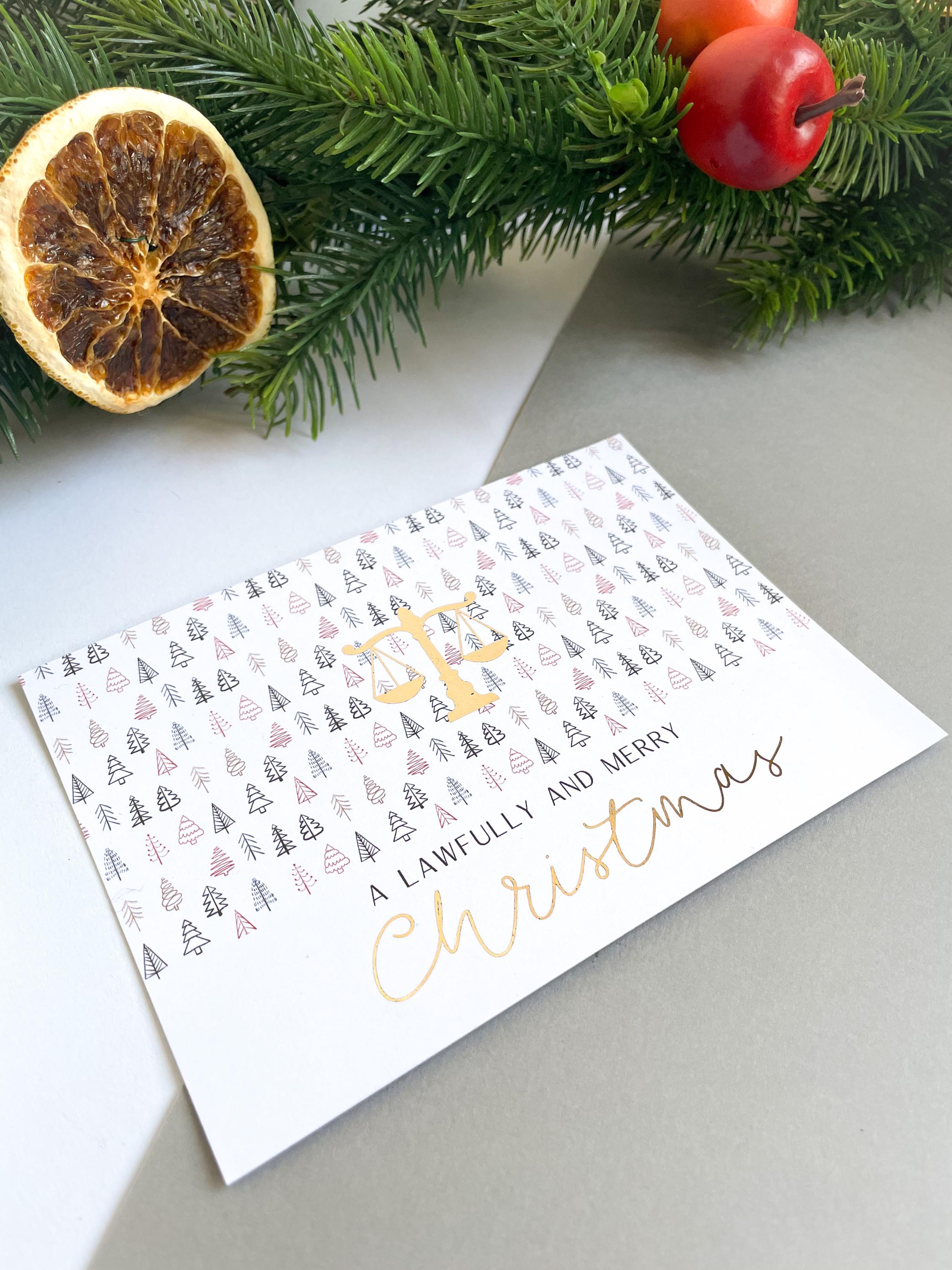 Weihnachtskarte „Ein rechtlich frohes Weihnachtsfest“ – Geschenk für Juristen, Anwälte & Richter | DIN A6 mit Goldfolie