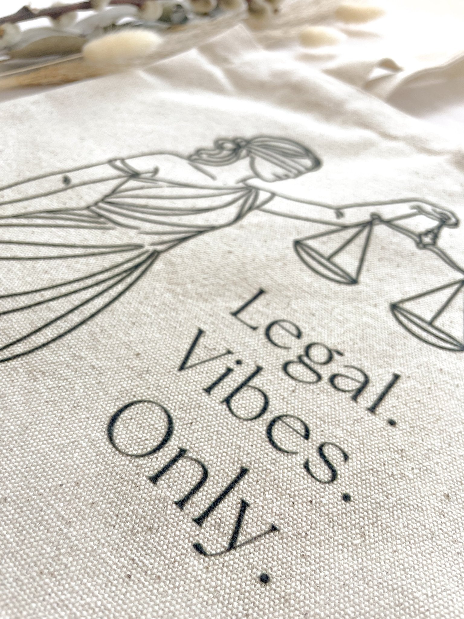 Cotton bag Jura "Paragraph / Scale" - Gift for lawyers, attorneys & judges | Hand printed, 28x32cm, natural