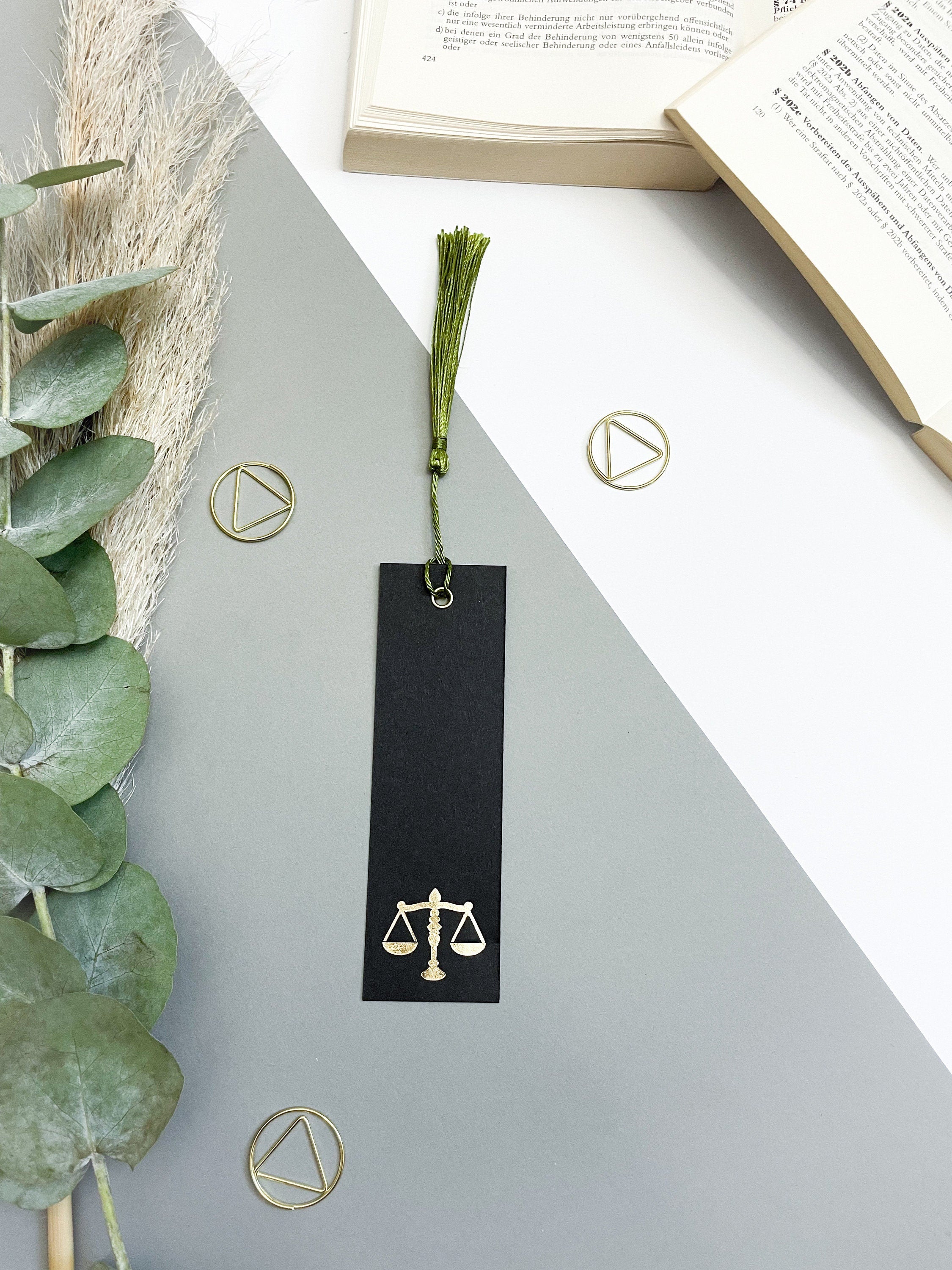 Lesezeichen Schwarz /Gold - Geschenk für Juristen, Jura, Anwälte, Jurastudenten, Richter, Rechtswissenschaften
