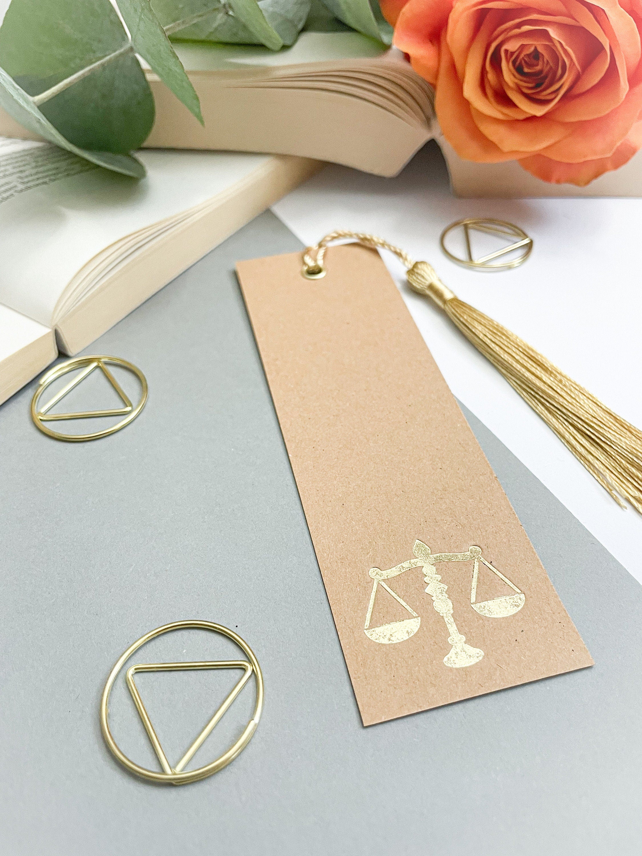 Lesezeichen Kraftpapier/ Gold - Geschenk für Juristen, Anwälte, Jurastudenten, Richter, Rechtswissenschaften