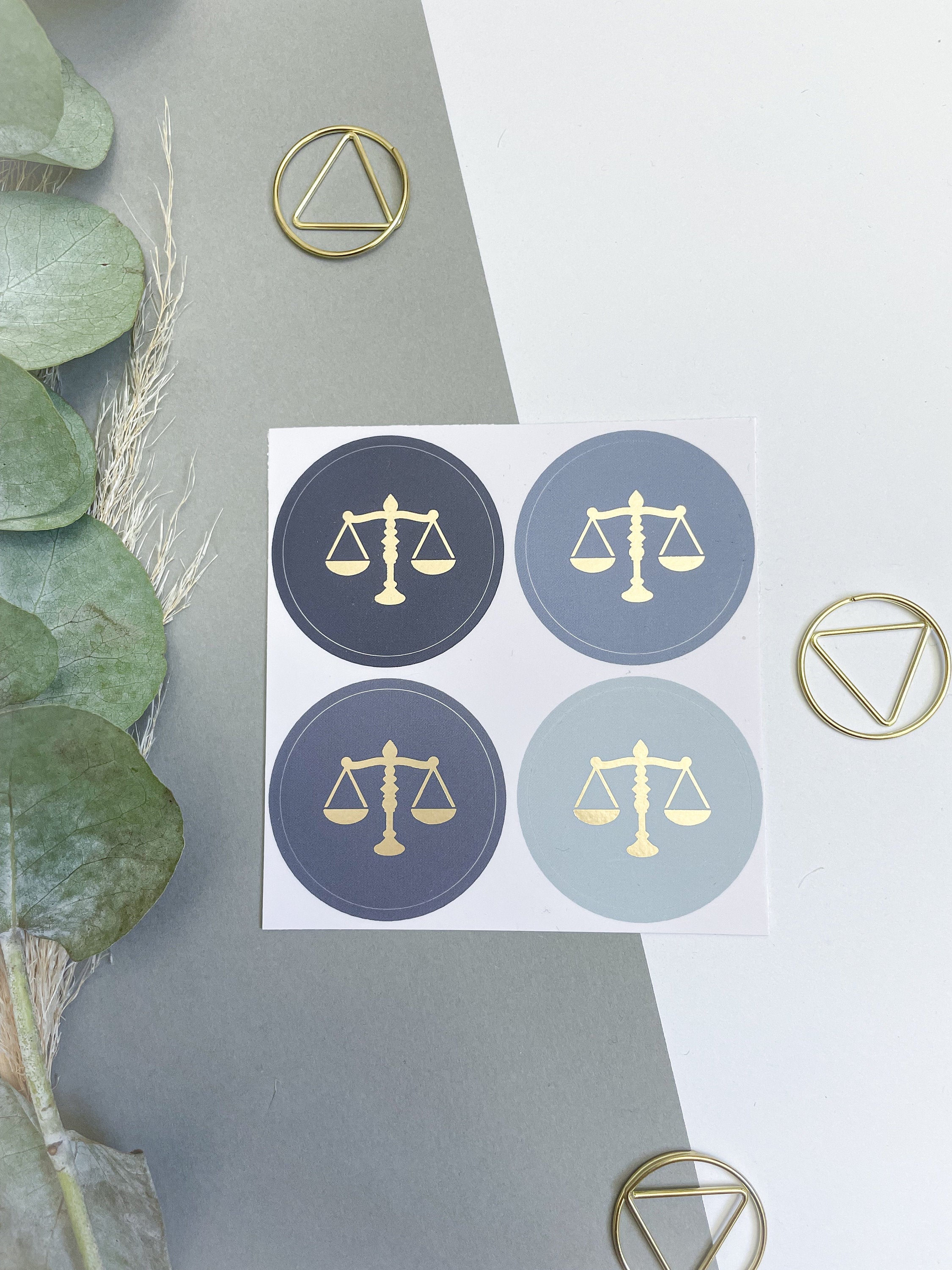 4 Aufkleber - Gerechtigkeitswaage - Blau MIX - Geschenk für Juristen, Anwälte, Jurastudenten, Rechtswissenschaften