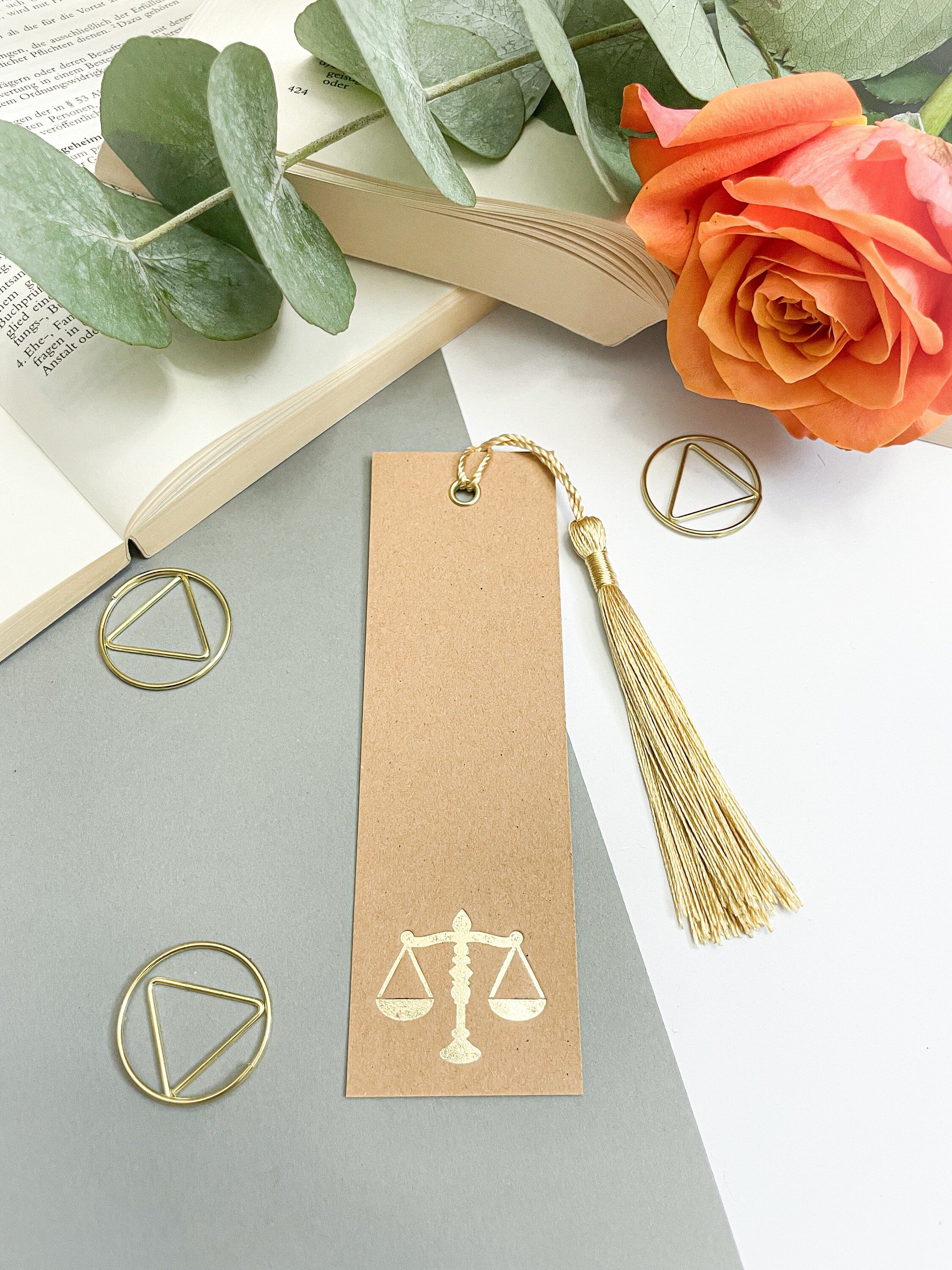 Lesezeichen Kraftpapier/ Gold - Geschenk für Juristen, Anwälte, Jurastudenten, Richter, Rechtswissenschaften