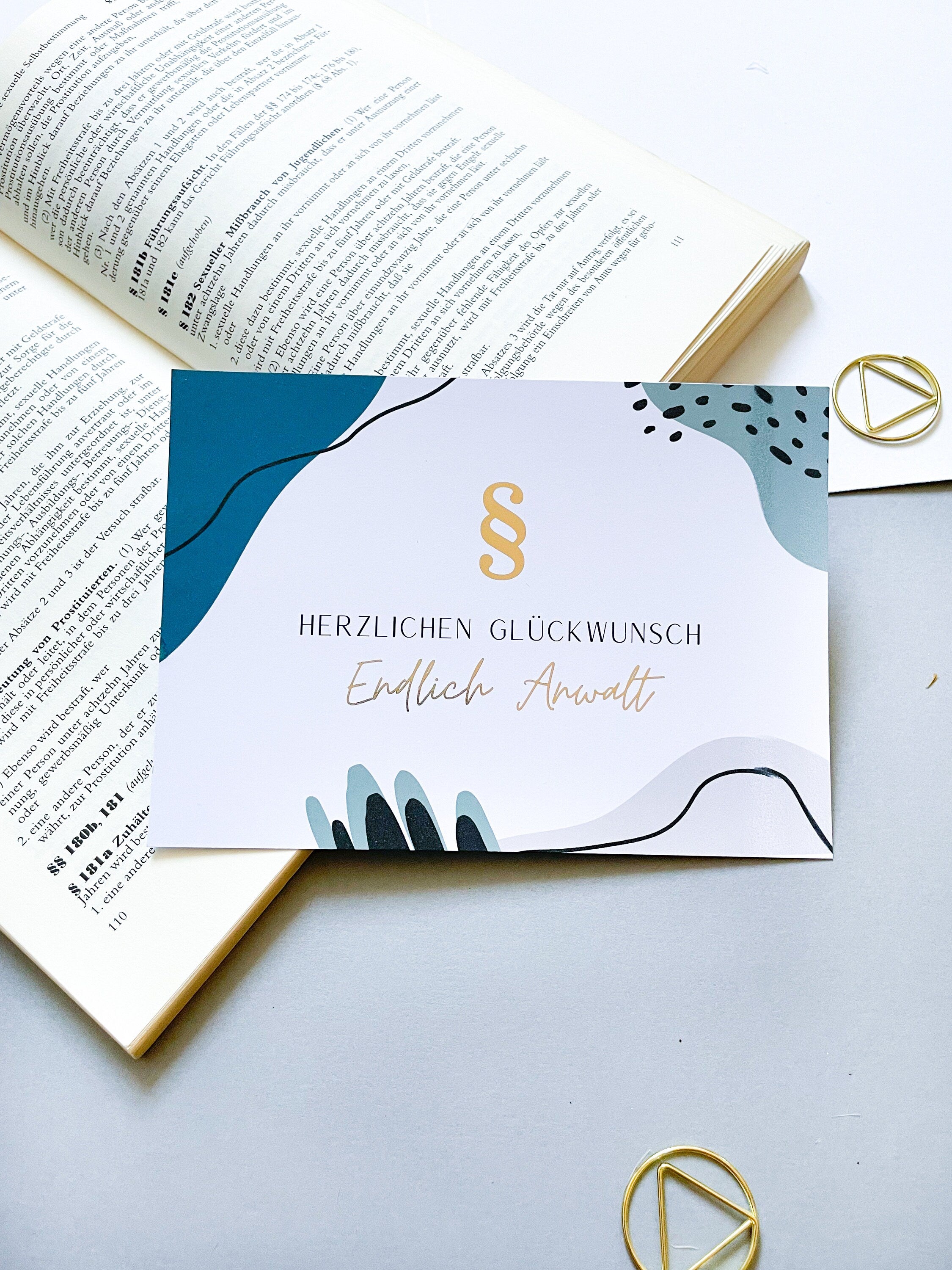 Endlich Anwalt Postkarte - Juristische Karte für frisch gebackene Anwälte - Finally a Lawyer