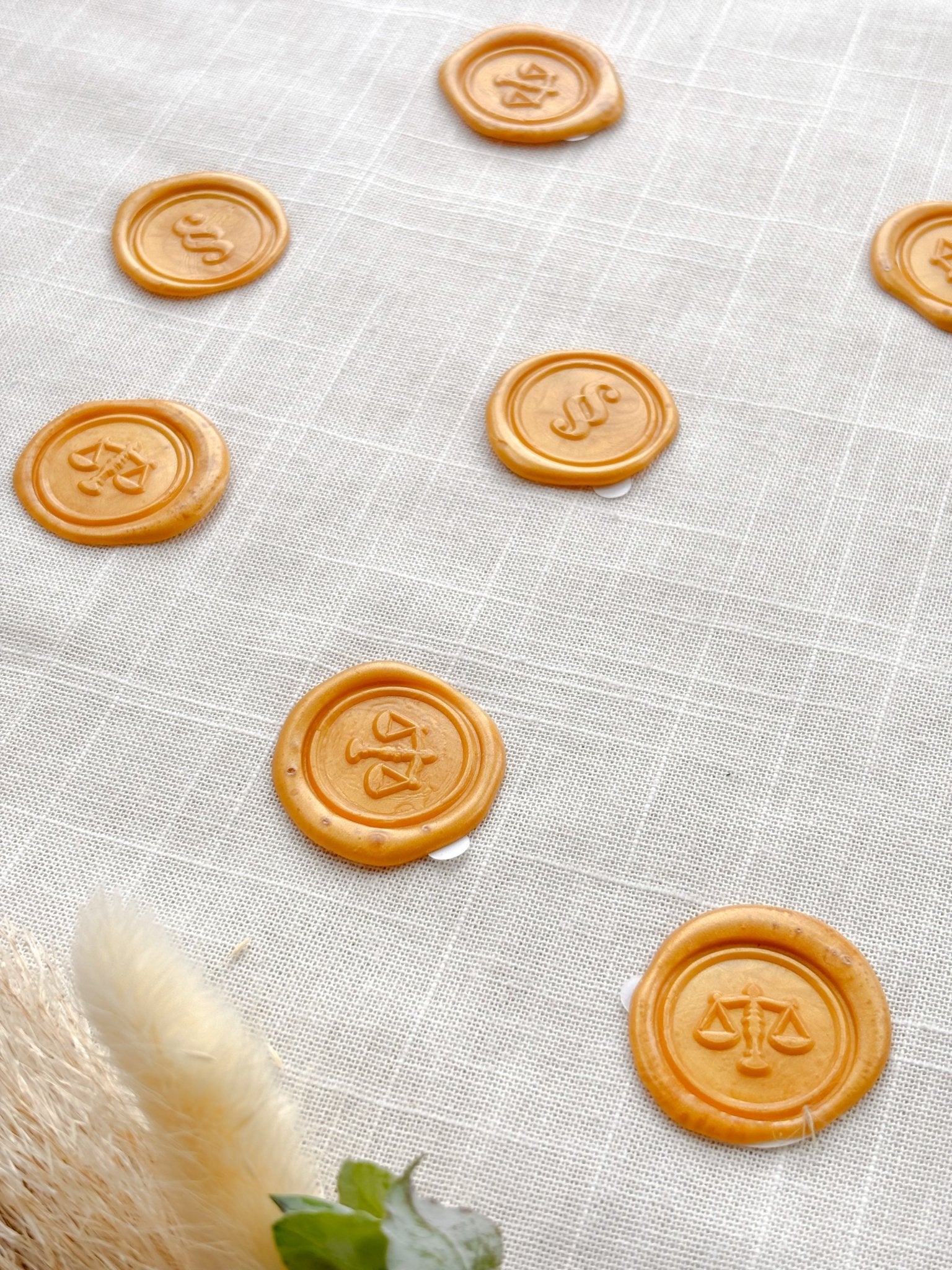 Wachssiegel „Justice Seal“ – Jura Wachssiegel mit Gerechtigkeitswaage & Paragraph