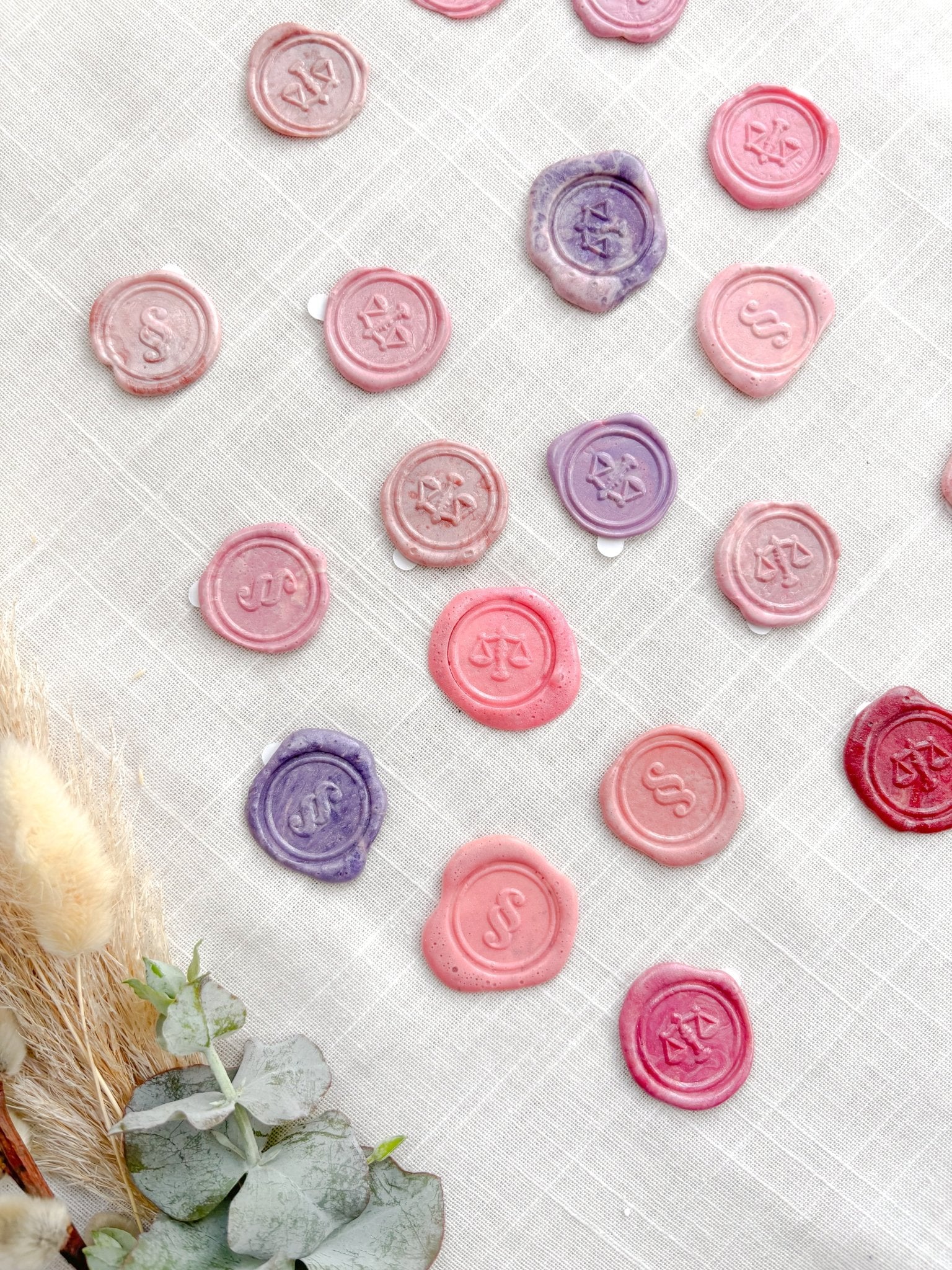 Wachssiegel „Justice Seal“ – Jura Wachssiegel mit Gerechtigkeitswaage & Paragraph